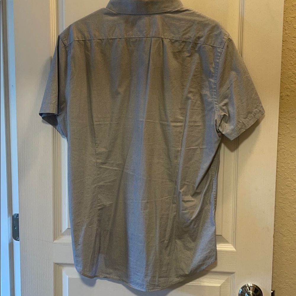 Express short sleeve fitted button down - Picture 3 of 3